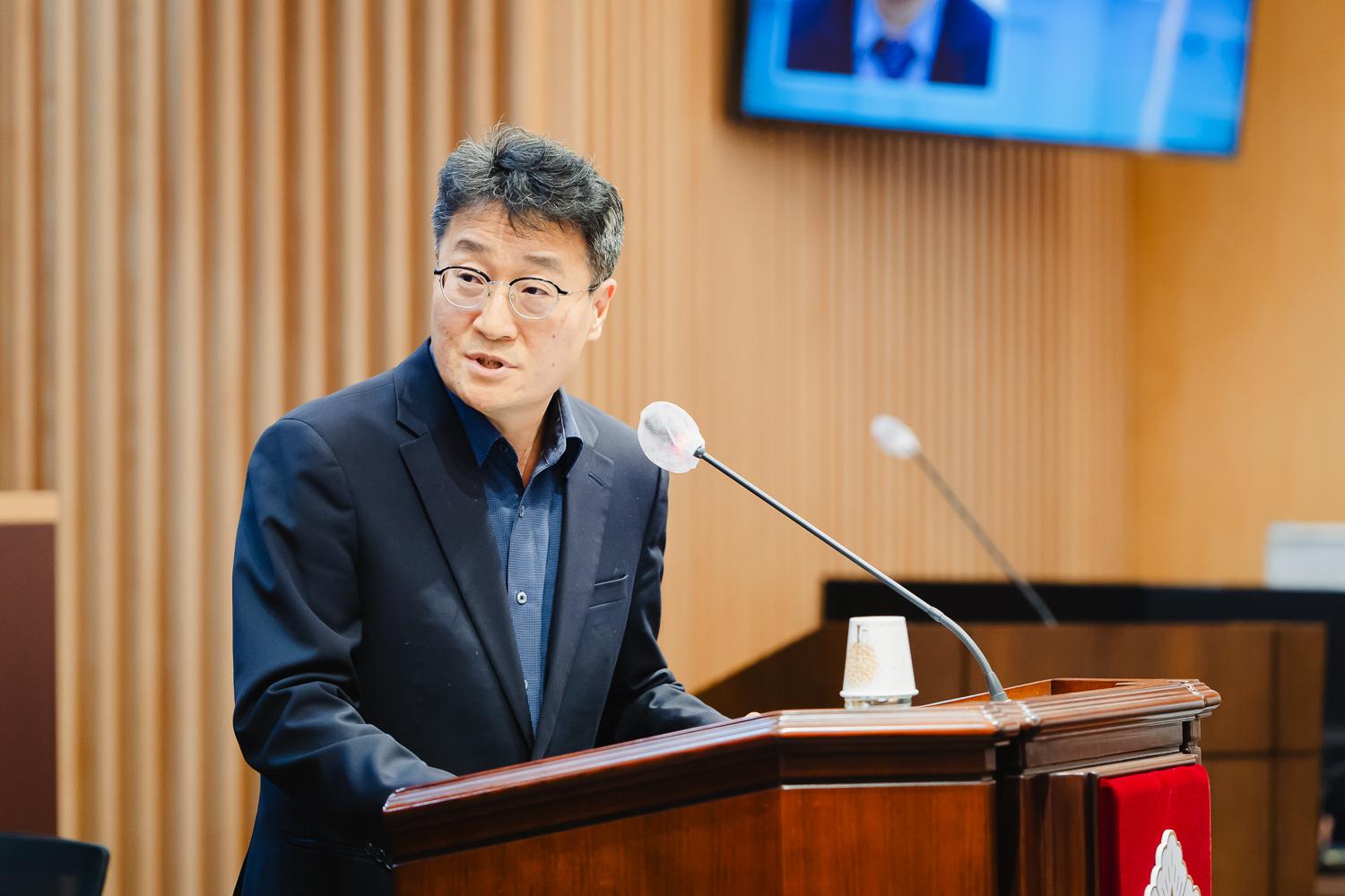 제304회 제2차 정례회 제3차 본회의 (구정질문) 11