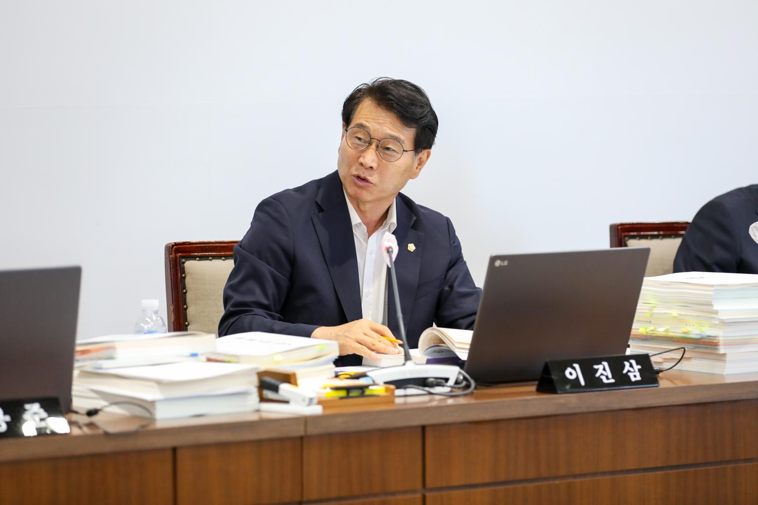 [제1~3차 예산결산특별위원회] 제307회 제1차 정례회 11
